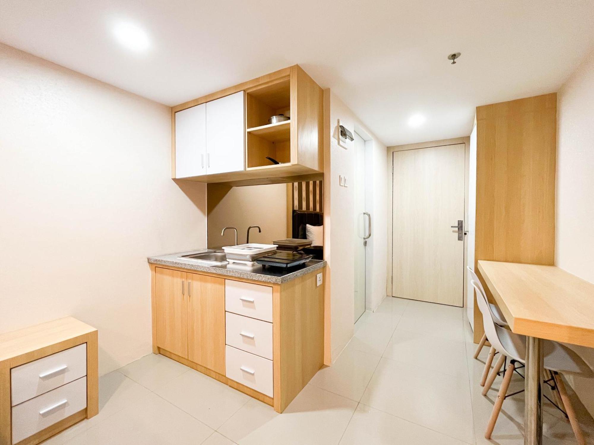 Comfortable And Tidy Studio De Prima Apartment By Travelio Medan Exterior foto